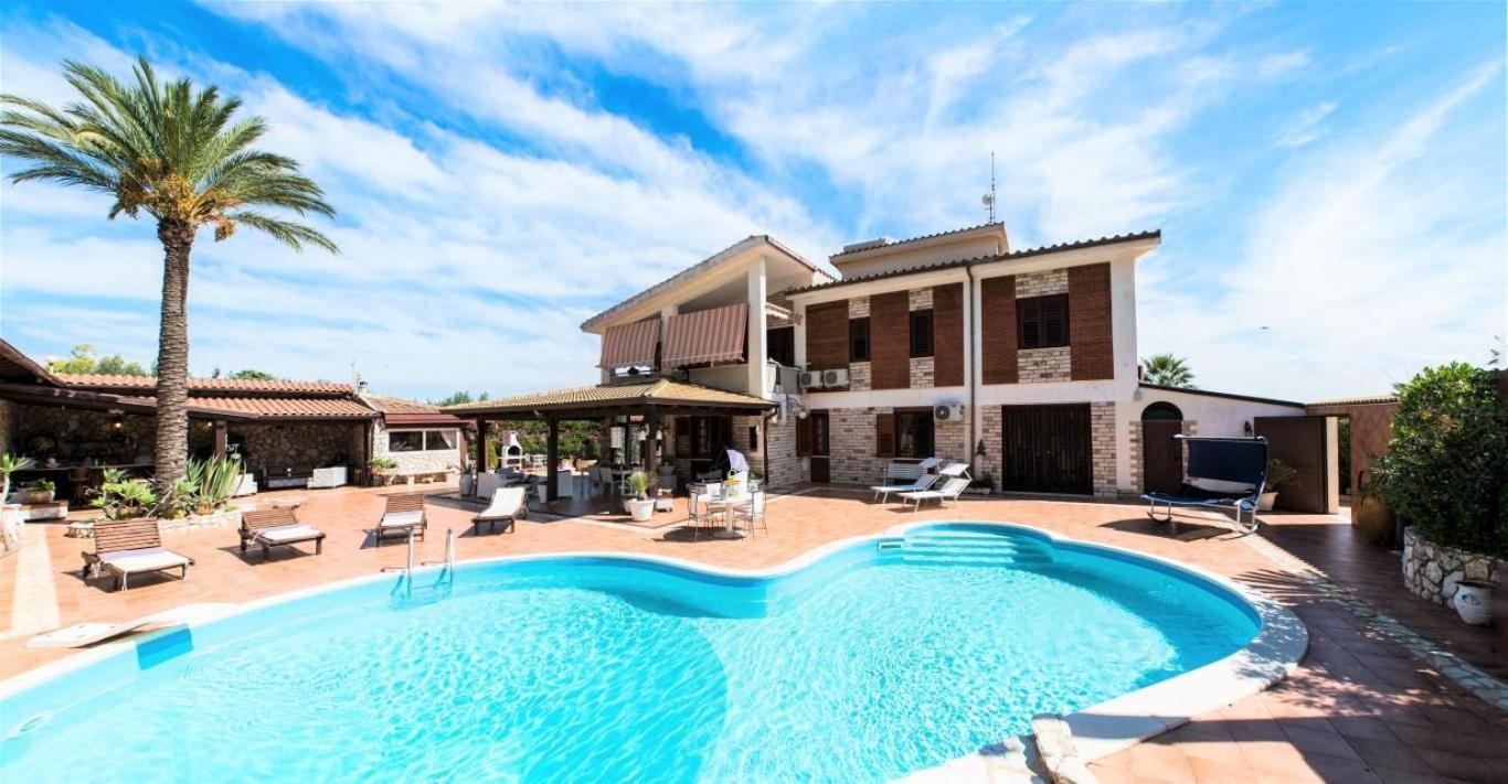 Villa Aversa Castellammare del Golfo Bagian luar foto