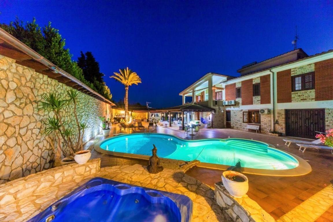 Villa Aversa Castellammare del Golfo Bagian luar foto