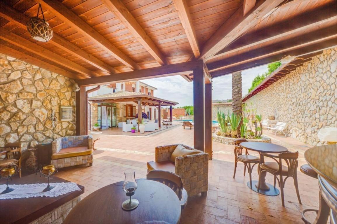 Villa Aversa Castellammare del Golfo Bagian luar foto